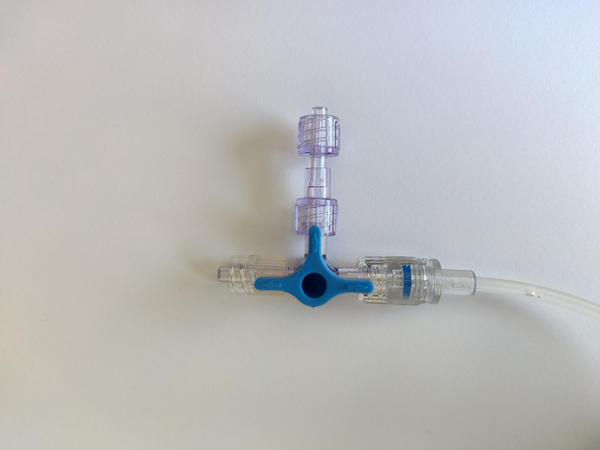 Figure 4: Connection between an Indeflator™ and the female port