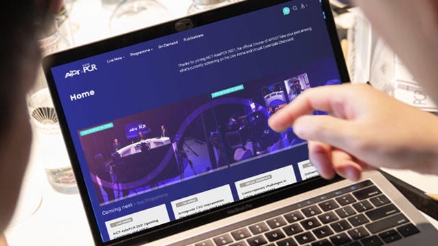 Benefit from a new-format, high-tech platform